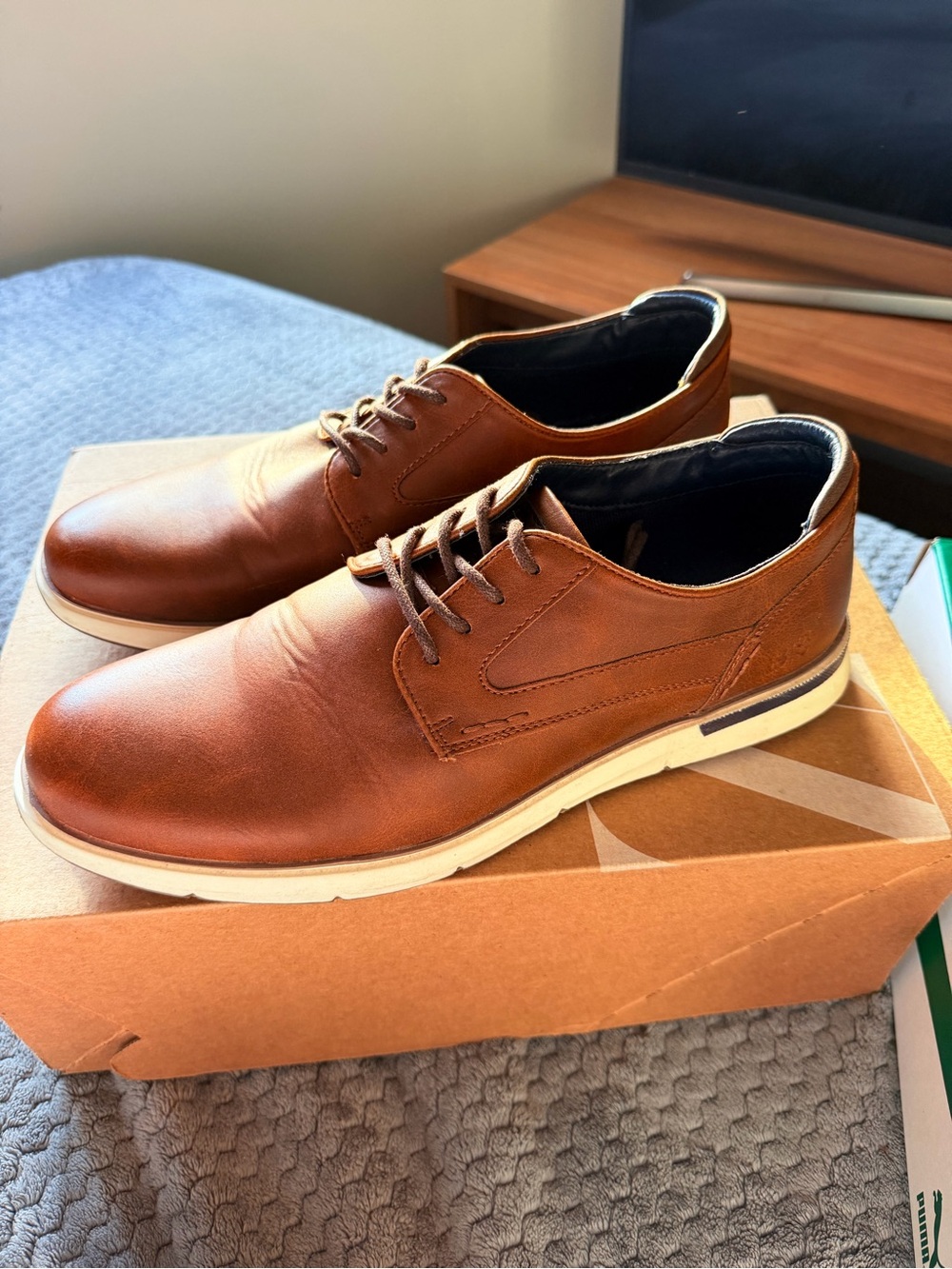 Men's Casual Shoes Size 11